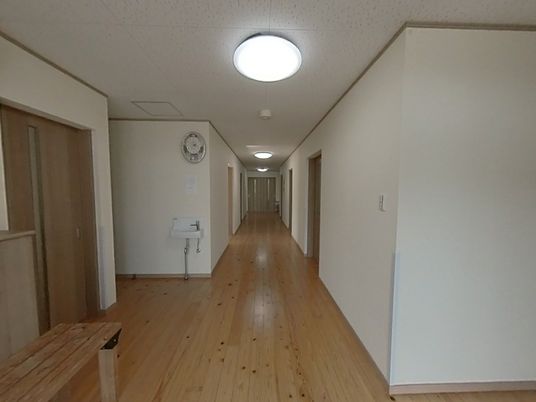 清潔な廊下の風景