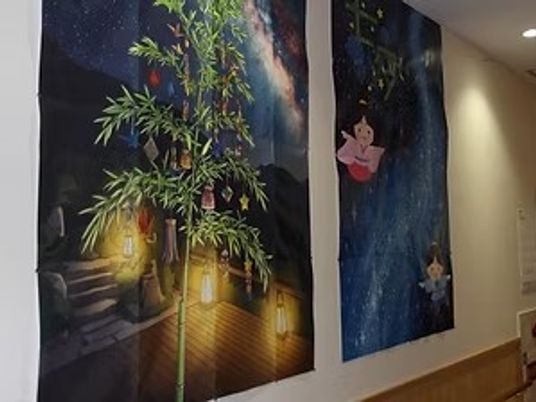 装飾壁の廊下  