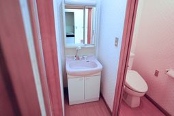 洗面所とトイレの空間