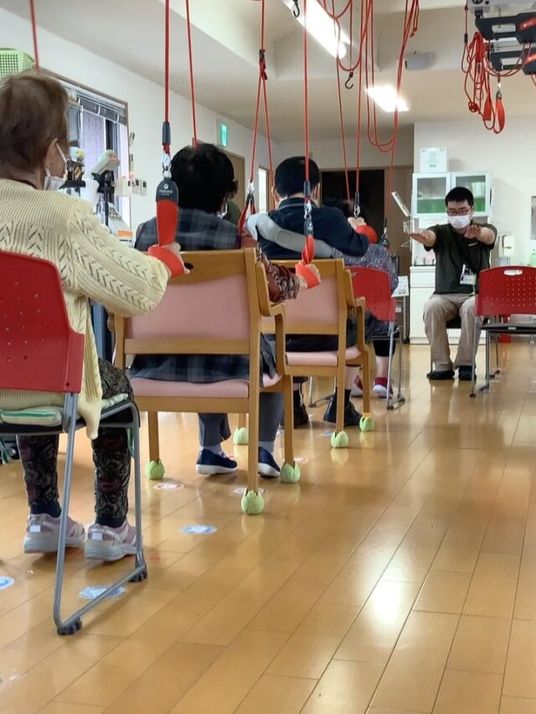 運動が行われている部屋