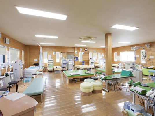 機能訓練室の広い空間  