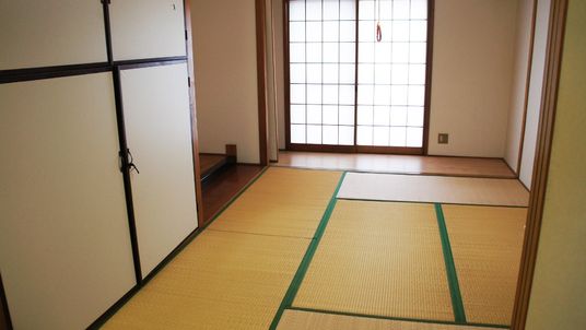 静かな和の居室