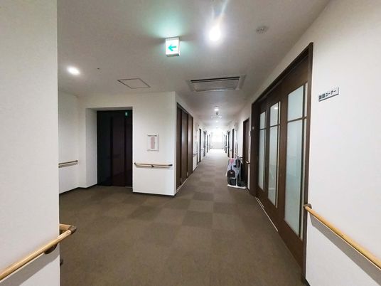 明るい廊下