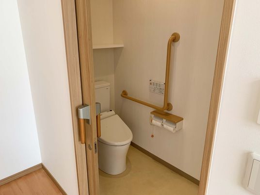 開放的で安全なトイレ