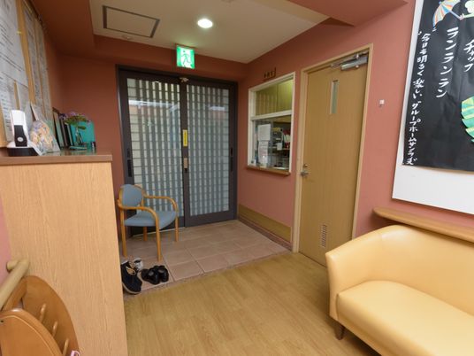 温かみのあるエントランス