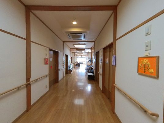 温もりある廊下