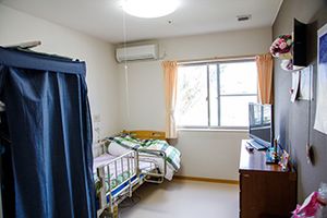 落ち着いた雰囲気の居室