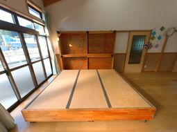 やわらかな光の和室