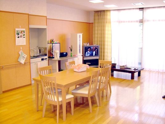 自然光が差し込む居室