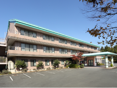 老人保健施設 六和会センテナリアンの外観