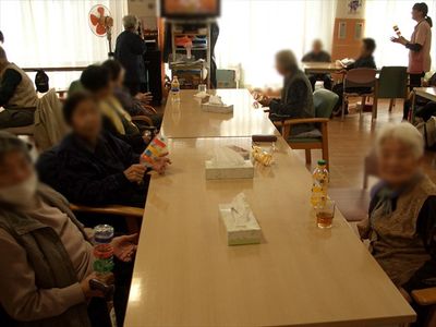 レクリエーション中の集い