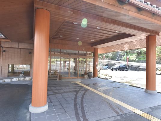 エントランスの外観