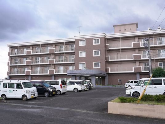 立派な建物の外観
