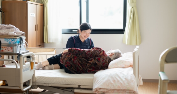 ユニット型 介護老人保健施設 泉の里の外観