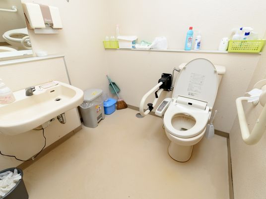 手すり付きトイレ空間
