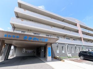 多階層建物のエントランス