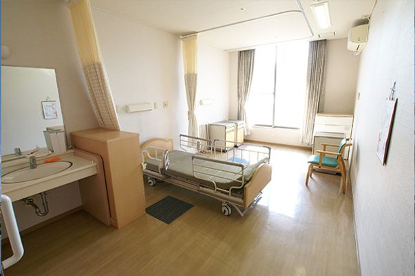 自然光が差し込む居室