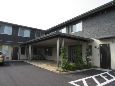 エントランス前広場