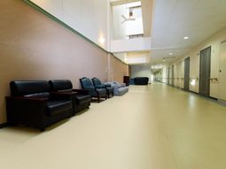 快適な廊下のソファエリア