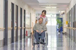 明るい長い廊下