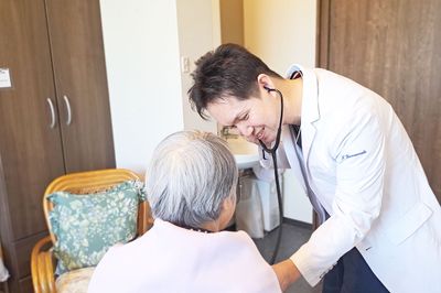 優しい医療スタッフの居室  