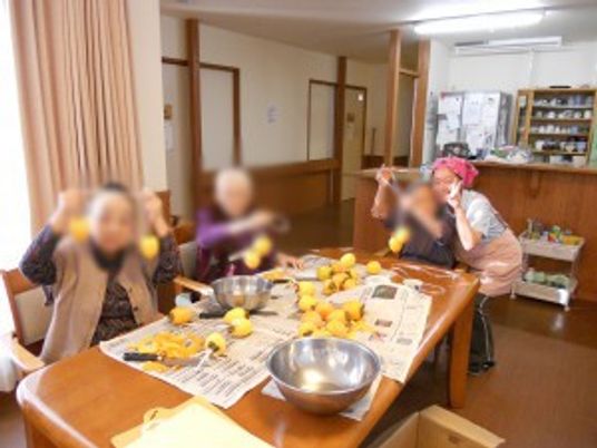 明るく楽しむ風景リビング