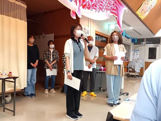 話し合いの場の室内