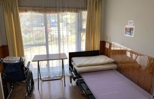 明るい居室 居室 自然光が差し込む明るい居室です。快適に過ごすための設備が整っています。