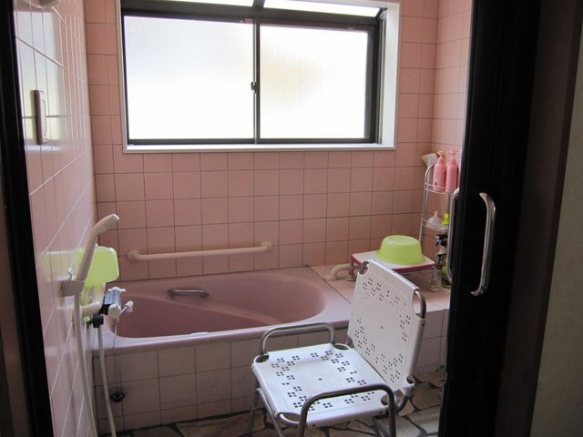 手入れ整った浴室 浴室 清潔で使いやすい浴室の環境で、入居者の方々へ心地よい入浴支援を提供しませんか。