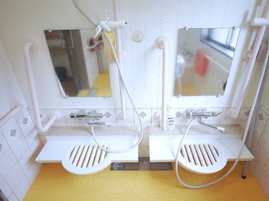 バリアフリー浴室設備