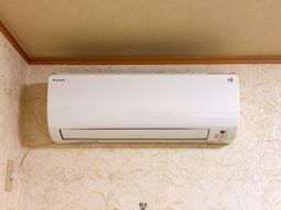 壁掛けエアコン  