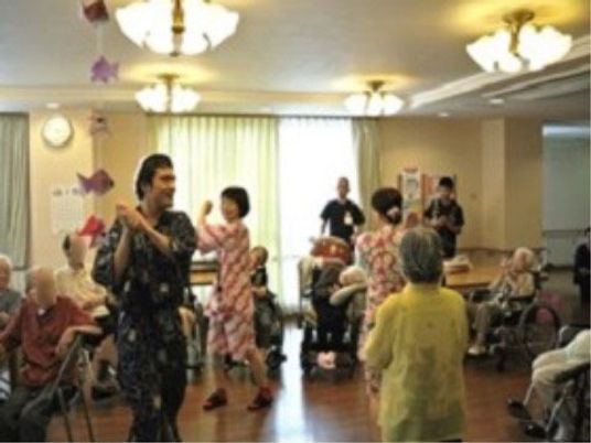 盆踊りを楽しむ集い場