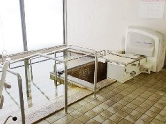 浴室の介助設備  