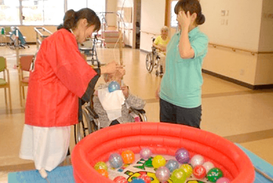 楽しむ入居者の日常