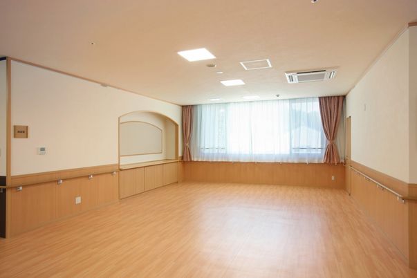 広々とした多目的室