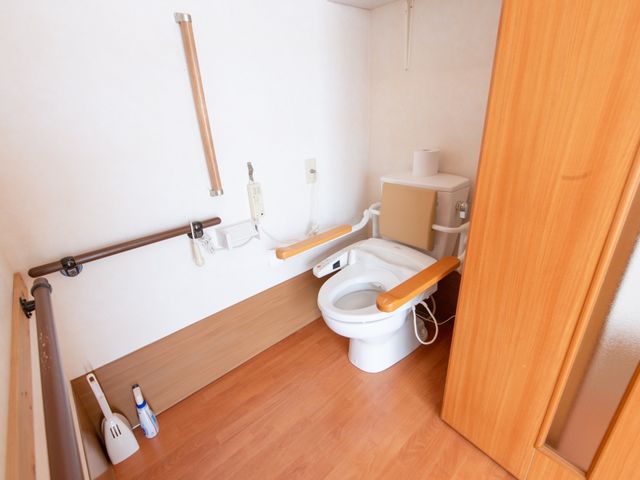 手すり付トイレ