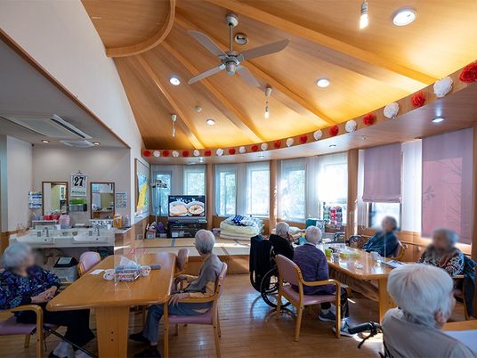 自然光差し込む部屋