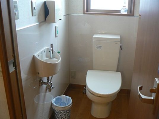 清潔なトイレの一角