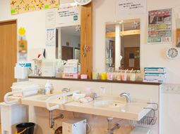 清潔感のある洗面台エリア