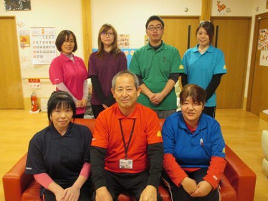 スタッフ集合写真