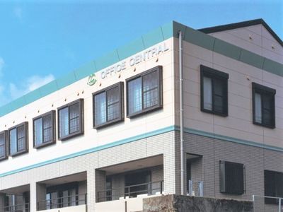 建物外観の正面ビュー