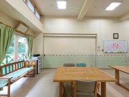 広々とした食堂の様子