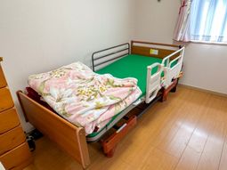 日差しが差し込む居室