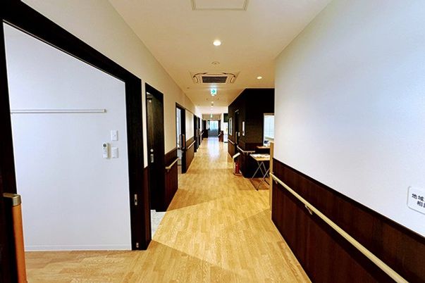 奥行きのある廊下