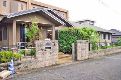 快適な外観の施設エントランス