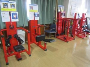 機能訓練室の運動器具  