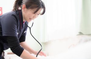 笑顔の医療スタッフ
