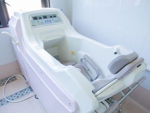 機械浴槽の浴室  