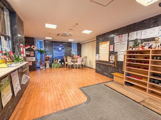 広々としたロビー