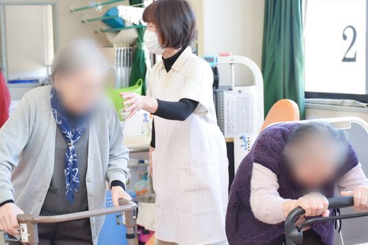 介助風景の室内